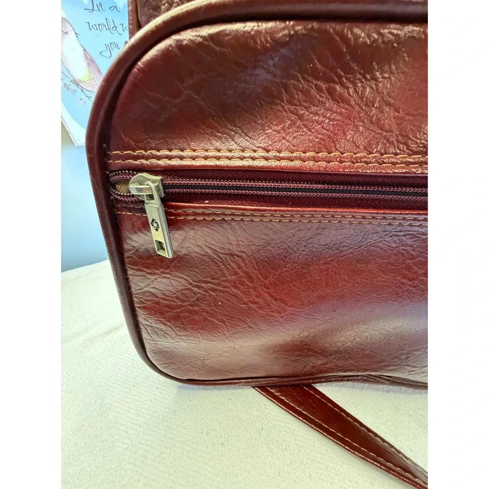 Samsonite Vtg Burgundy Faux Leather Messenger Bag Crossbody Travel Carry-On